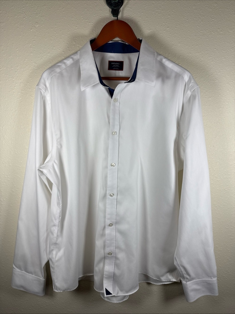 Untuckit Men’s XXL Wrinkle Free Slim Fit Button Up Shirt White Blue Accents